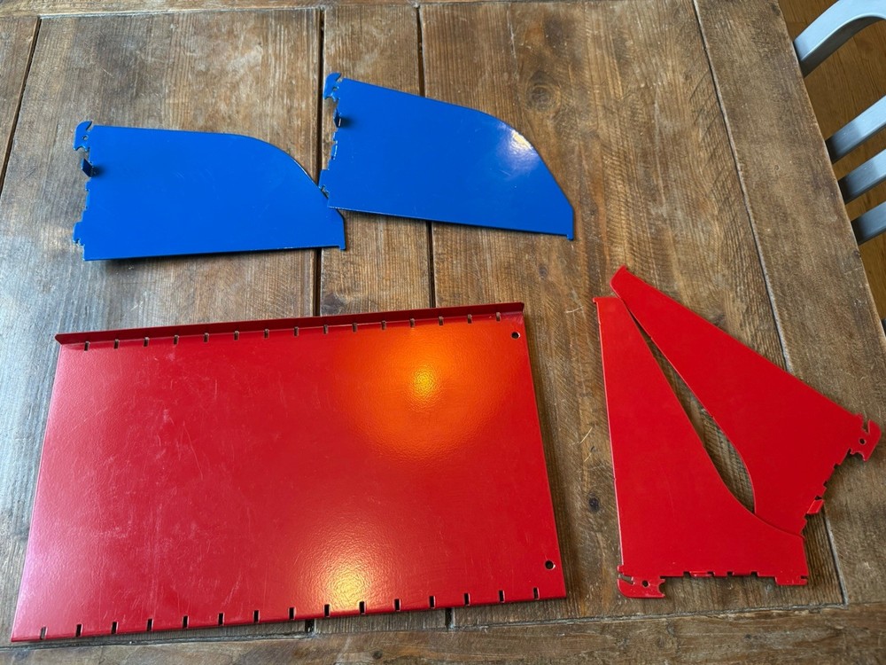 Wall Control 16” X 9” Shelf With Brackets And Dividers