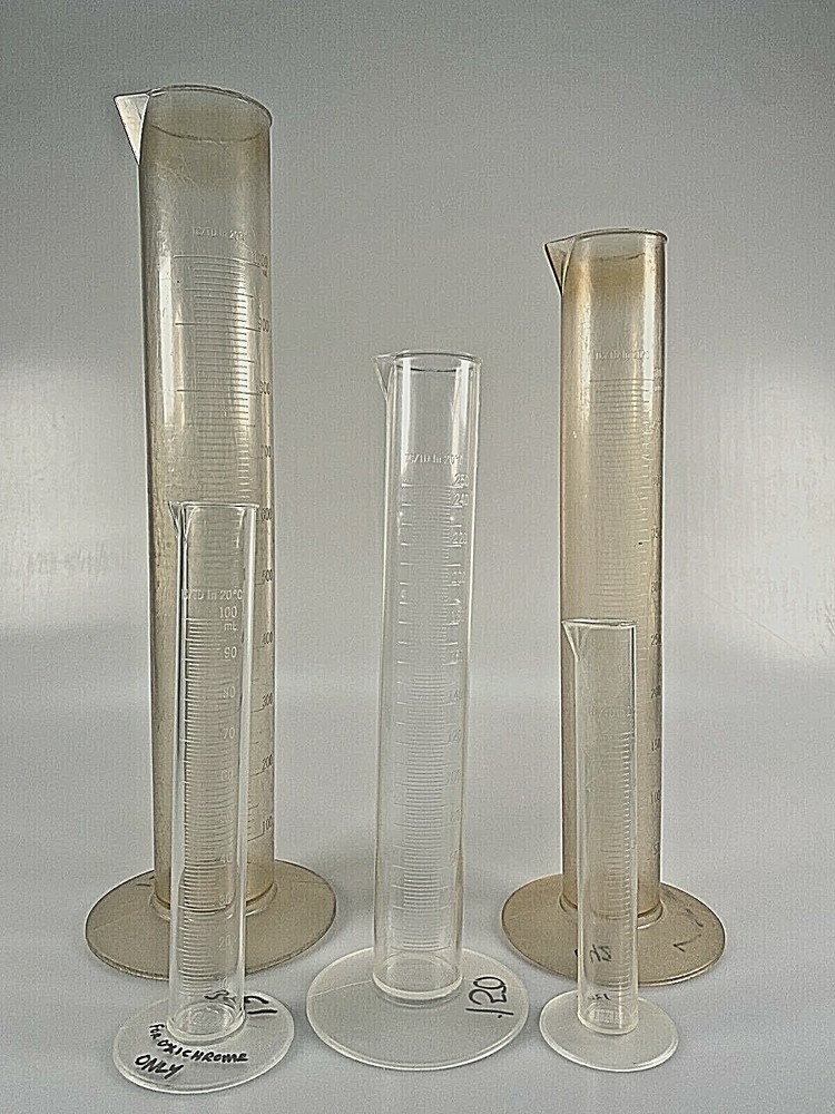 Plastic Graduated Cylinder