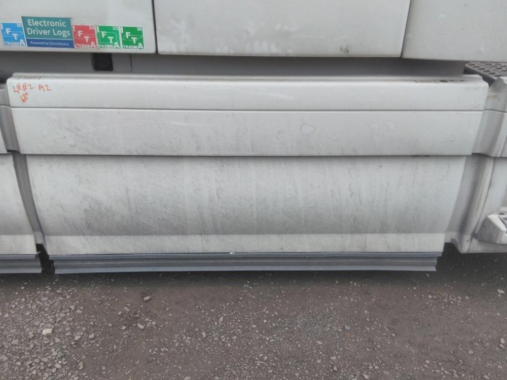 For 2016 VOLVO VNL SIDE FAIRING Left ,  OR