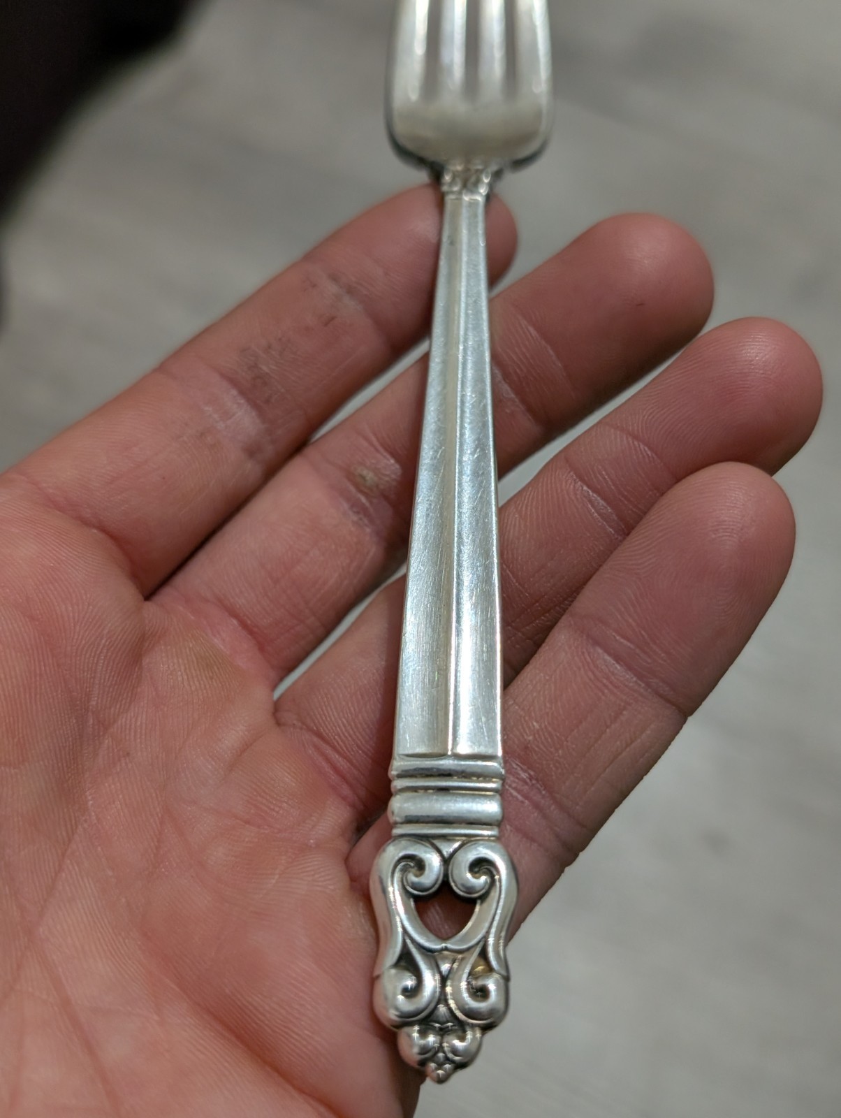 INTERNATIONAL ROYAL DANISH STERLING SILVER DINNER FORK 7 1/8" NO MONOGRAM