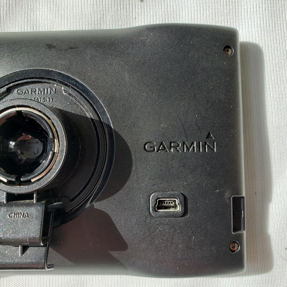 GARMIN Nuvi GPS Unit 145-01414-11
