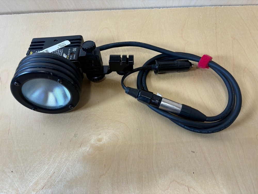 Lowel iLight 100 Watt Studio Light i-Light w/Adapter
