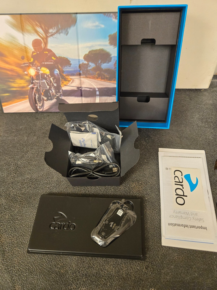 Cardo Freecom 1+ Motorcycle Communication System
