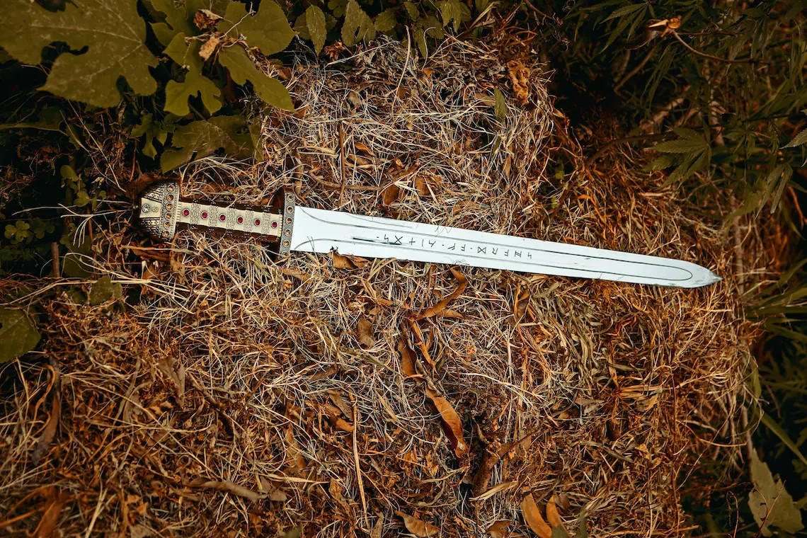 Hand Forged Ragnar Lothbrok Viking Sword w/ Scabbard Must Sell