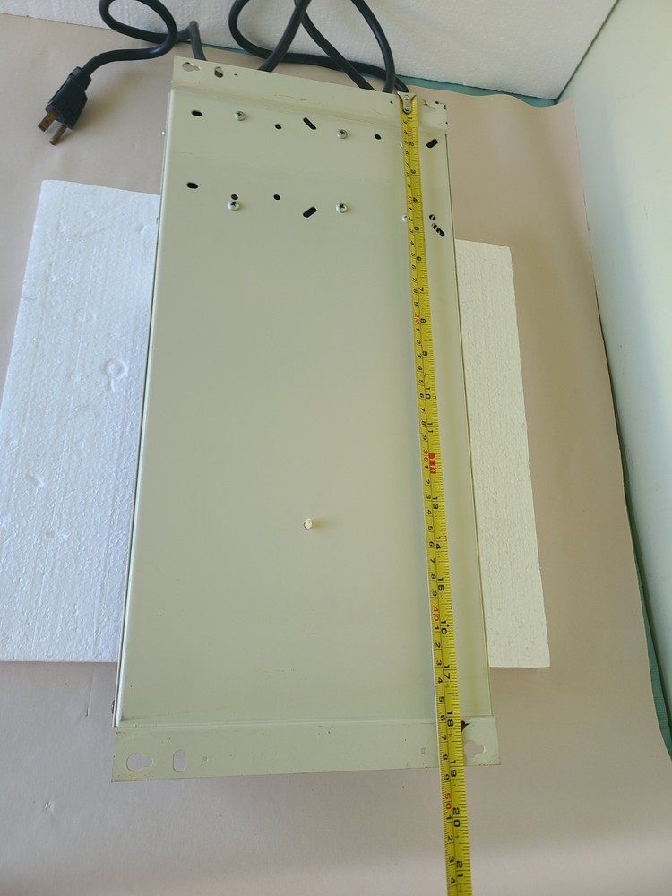 Bogen Model TU-60A 60 Watt Amplifier, Powers Up, AS IS UNTESTED