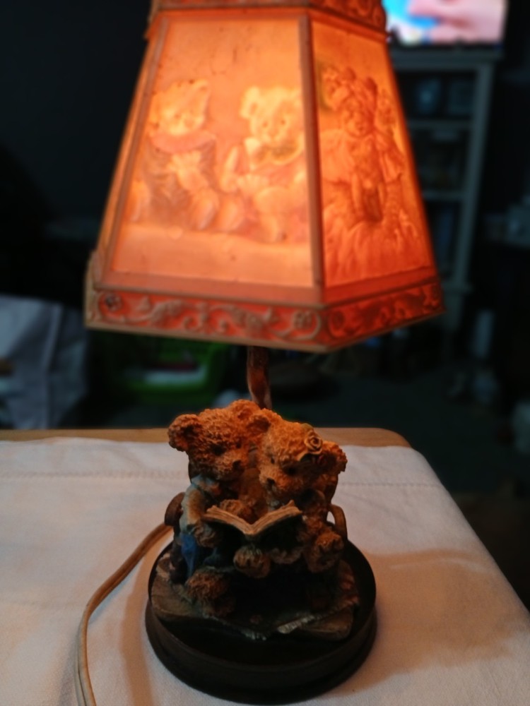 Vtg. Handcrafted Storage Bears Lamp/Nightlight, Works