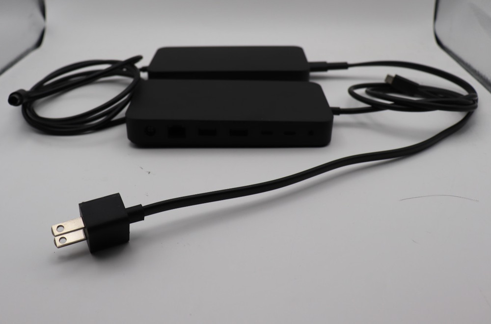 Microsoft Surface Thunderbolt Dock High-Speed Docking Station - T8H-00001 - Open