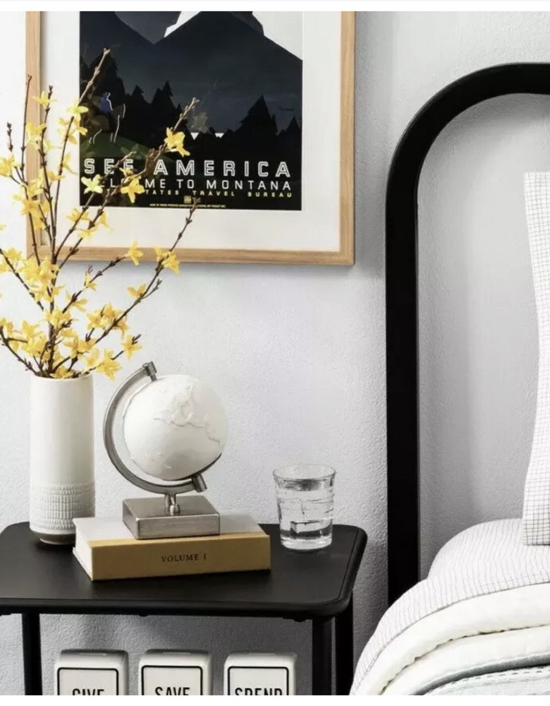 NWT Hearth & Hand With Magnolia Globe Nightlight