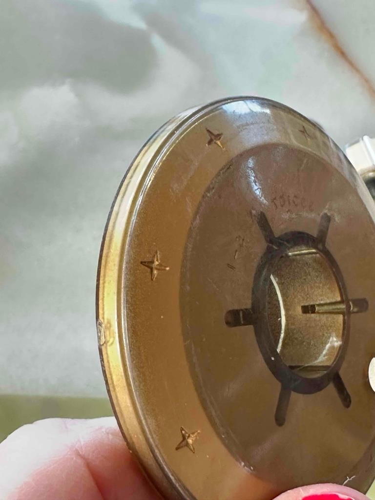 Vintage Retro Star Burst Gold Plastic 50's 60's TV Control Knobs