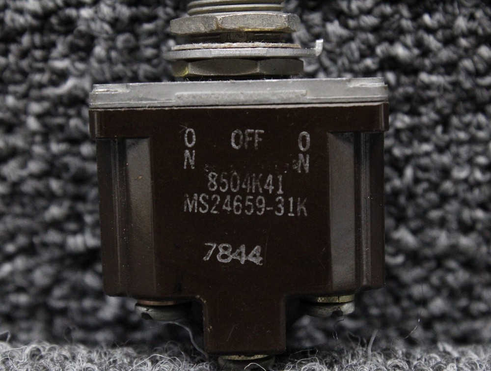 MS24659-31K (Alt: 8504K41) Cutler-Hammer Toggle Switch