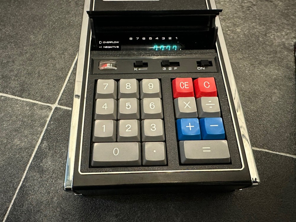 Vintage APF MARK V Calculator INCLUDING ORIGINAL Case and instructions