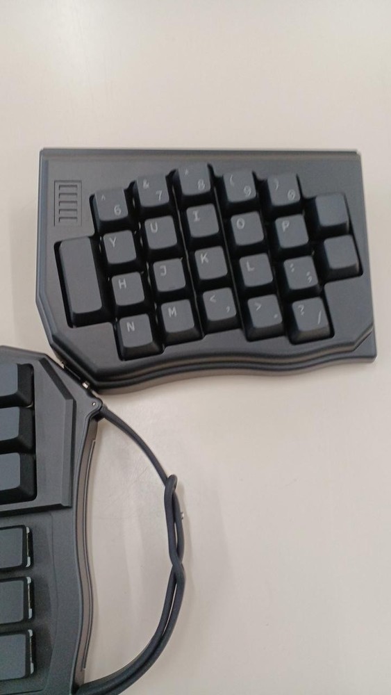 Transformable Keyboard Model GRABSHELL DOTBRAVO