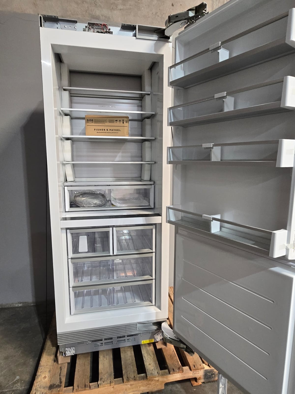 Fisher & Paykel Series 9 RS3084FRJ1 30" Panel Ready Freezer Column Right Hinge