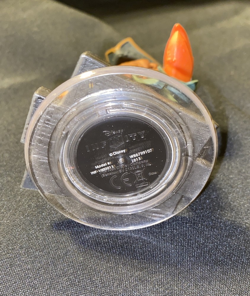 Disney infinity captain Hook and jack sparrow figures