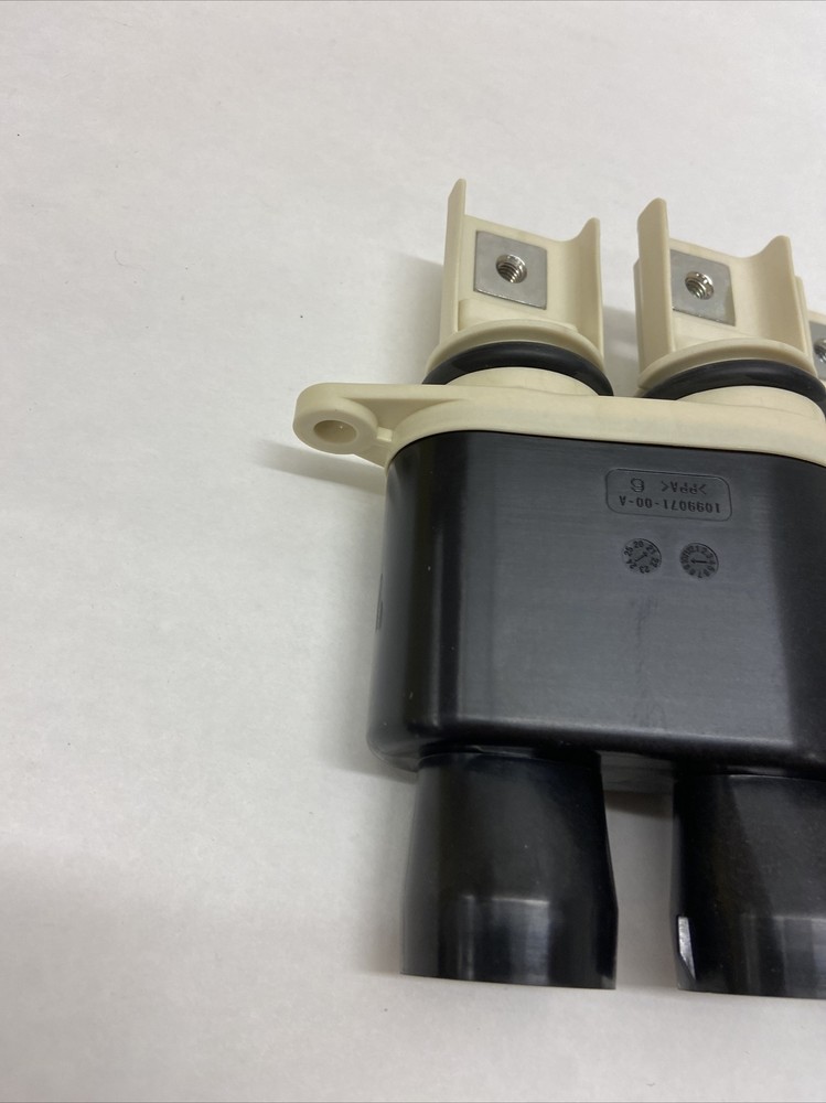 Tesla 1099081-00-D reducer adjustable high voltage connector