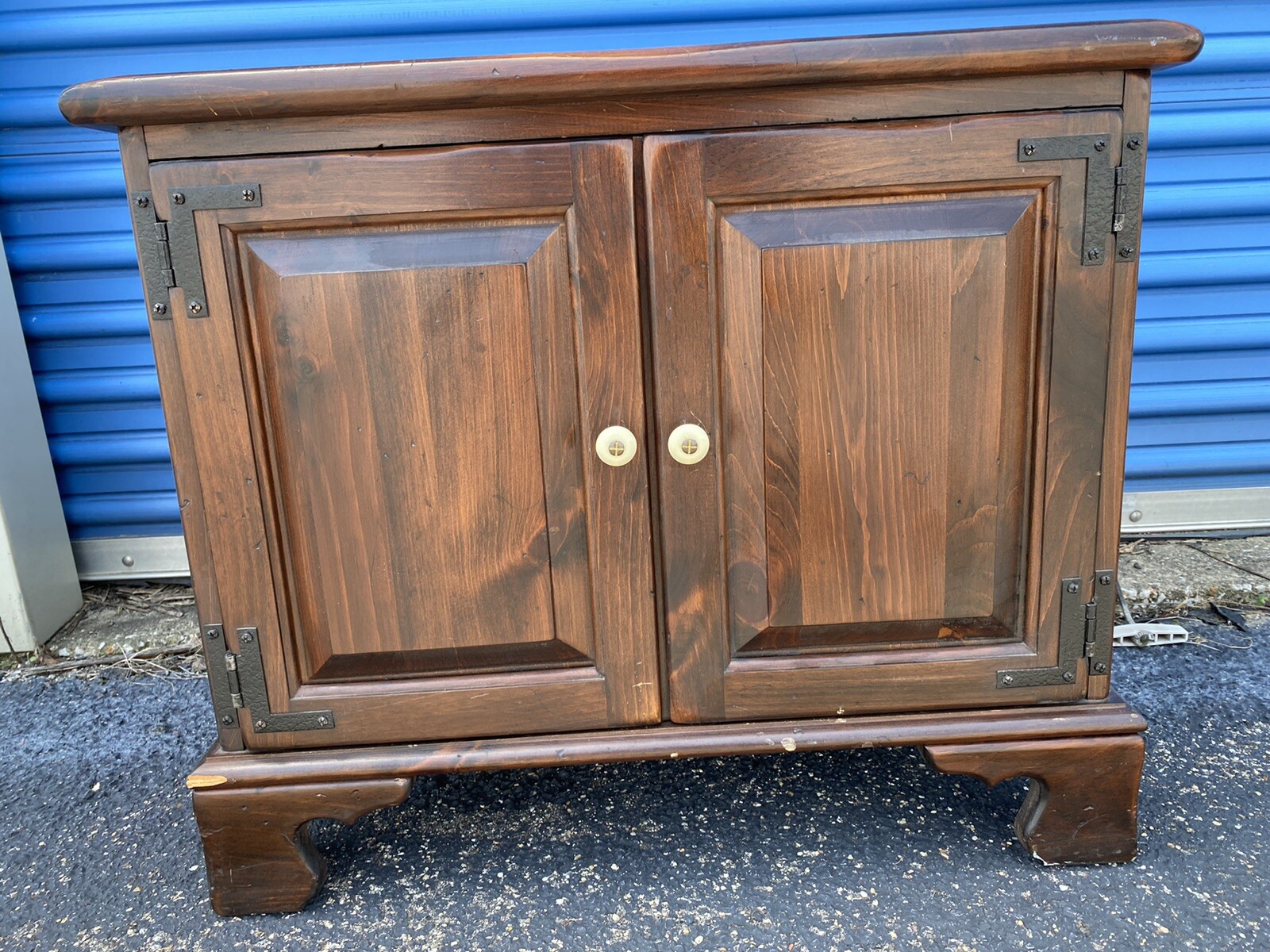 Ethan Allen Dark Antiqued Pine Old Tavern Mid Century RECORD CABINET