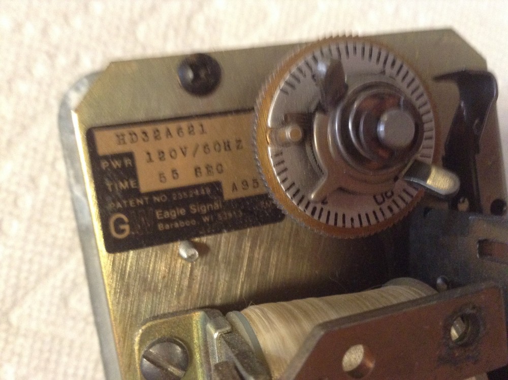 Eagle Signal HD32A621 Timer