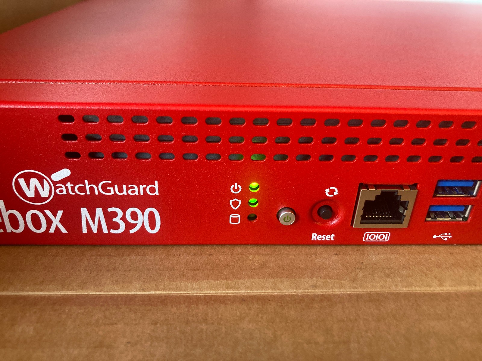 WatchGuard Firebox M390 Firewall CL3AE8