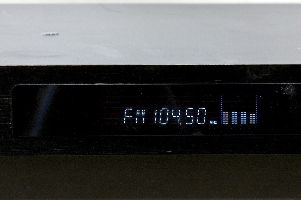 Bogen Digital AM/FM Stereo Tuner DST1