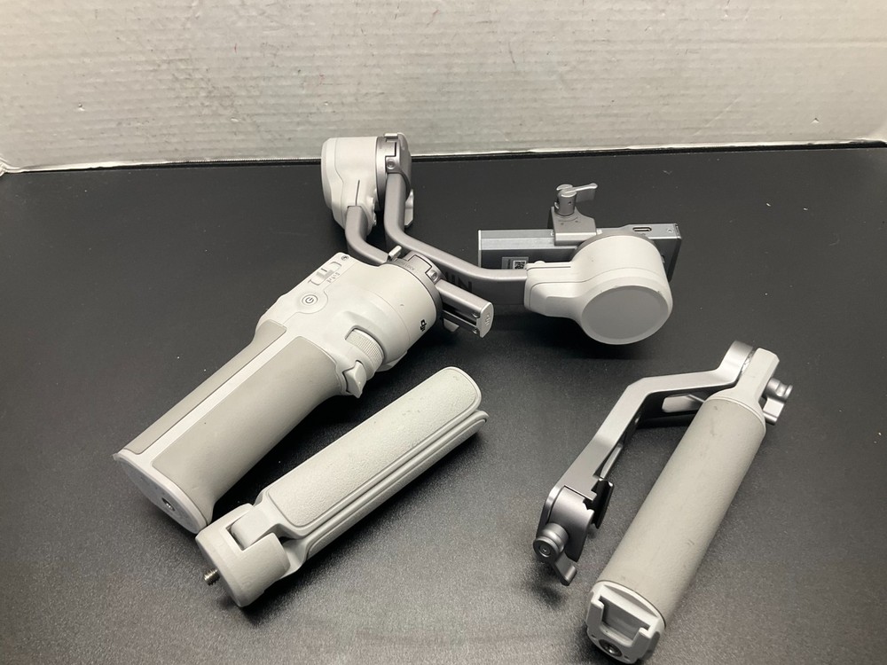 DJI RS 4 Mini Combo 3-Axis Camera Gimbal Auto Axis Locks