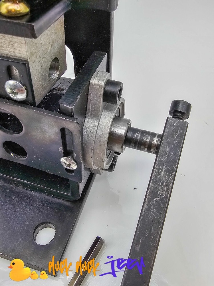 Manual Wire Stripper Peeler Waste Cable Wire Stripping Peeling Machine