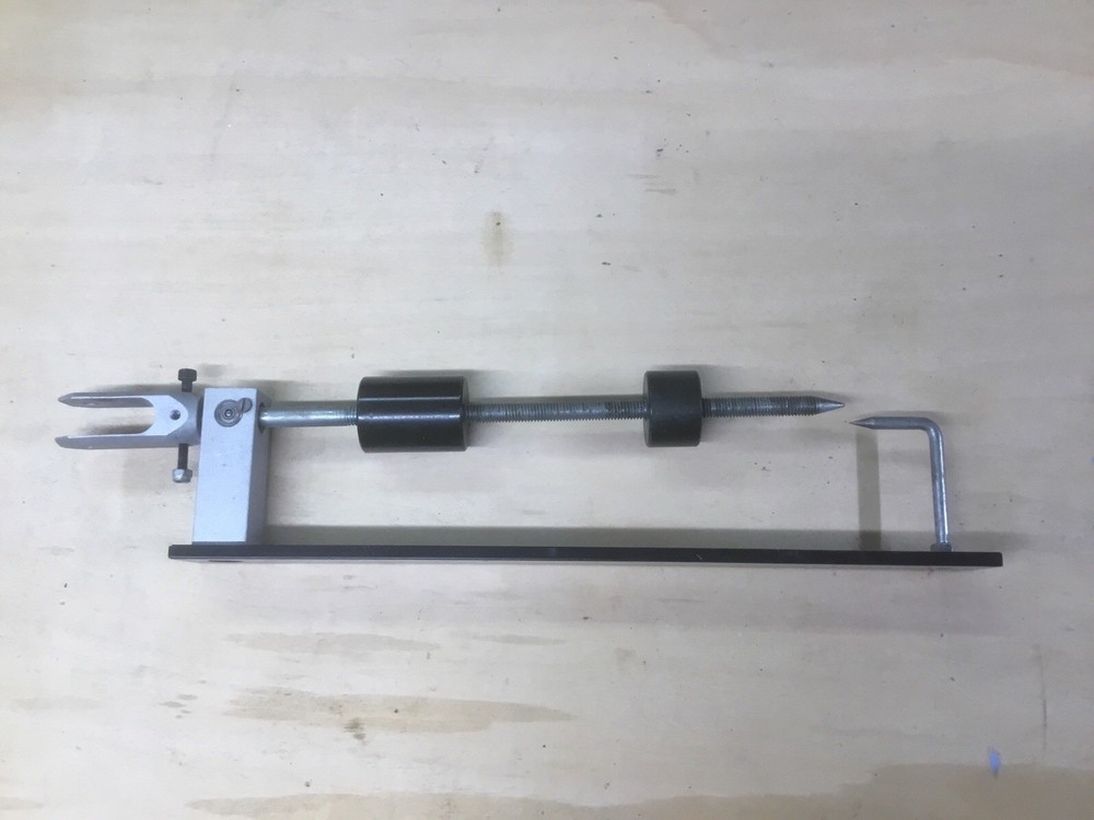 Model Helicopter Rotor Individual Blade Balancer