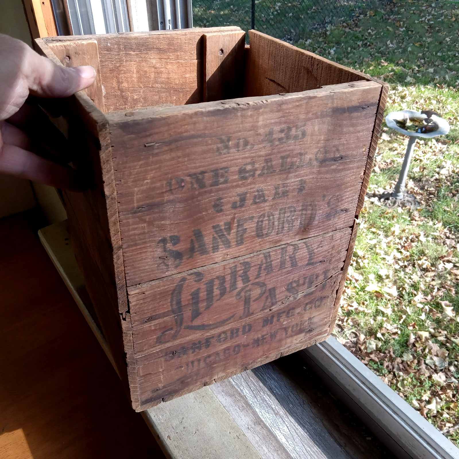 SANFORD'S INKS LIBRARY PASTE WOOD SHIPPING BOX 100 YEARS OLD PRINTED ALL 4 SIDES