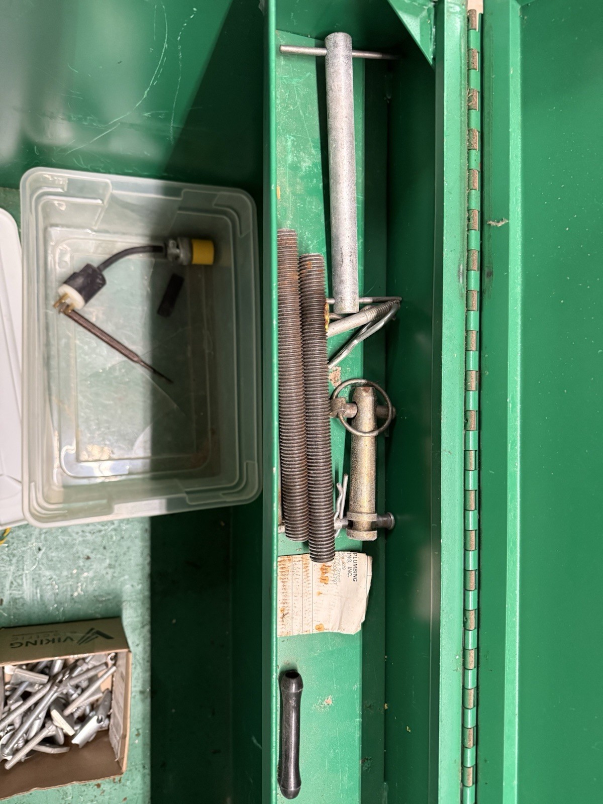 Model #: 2001 - Portable Cable PullerModel #: 2049 - Pipe Adapter Sheave