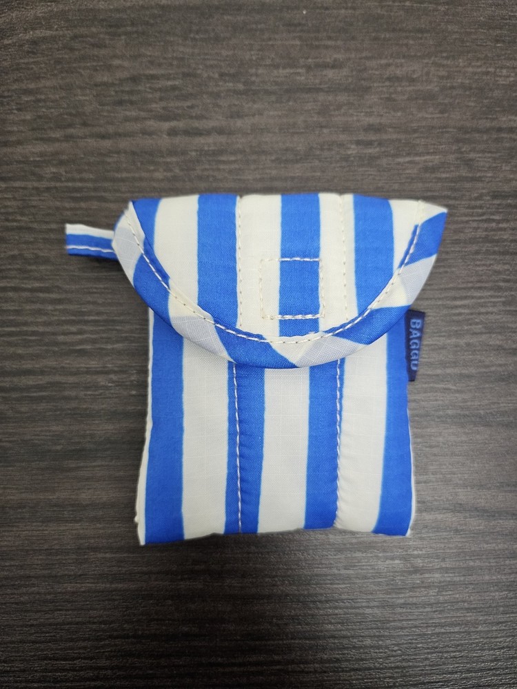 Baggu Puffy Earbuds Case (Blue White Stripe)