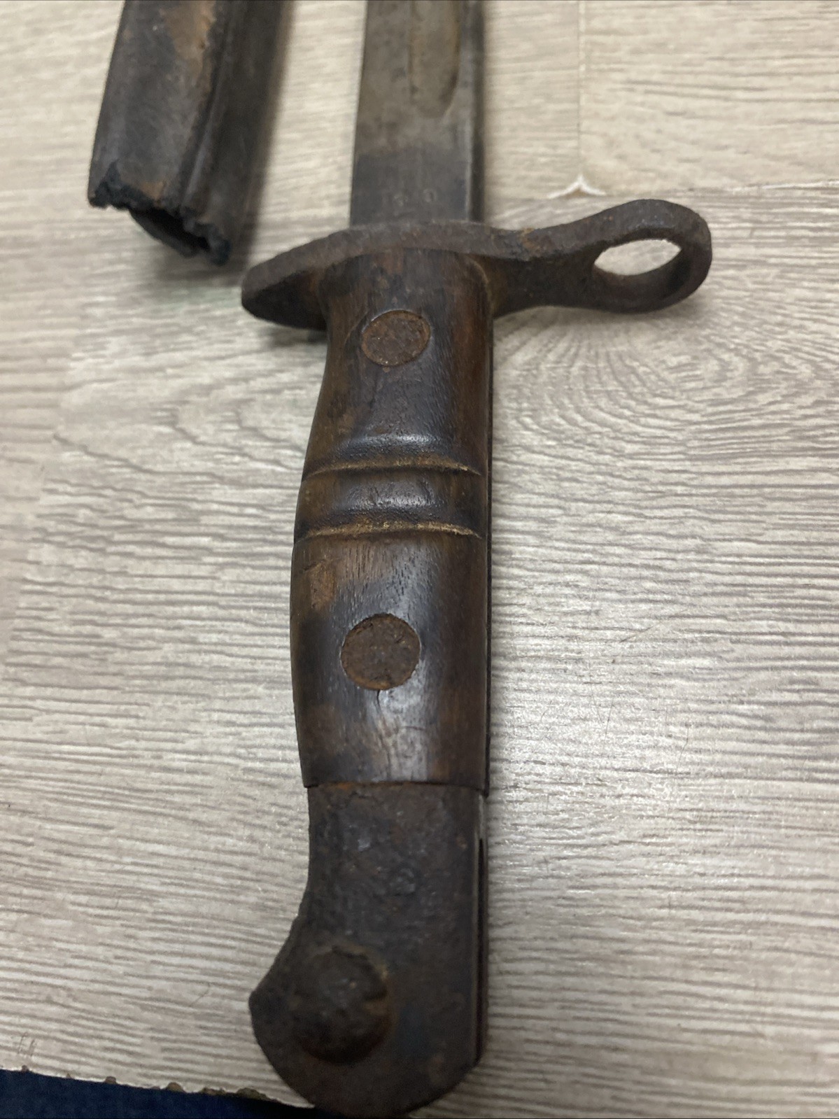 RARE ORIGINAL US MADE BRITISH M1913 BAYONET AND SCABBARD MAKER WINCHESTER 1917