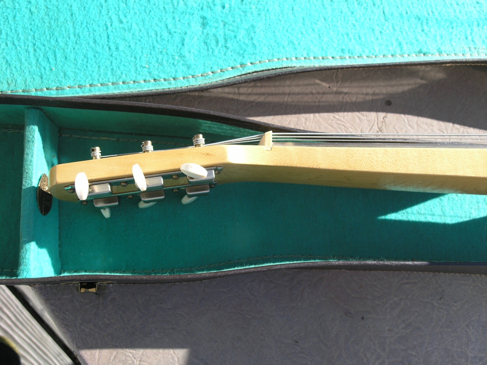 c.1950 ALAMO EMBASSY LAP STEEL GUITAR & Original HARD CASE