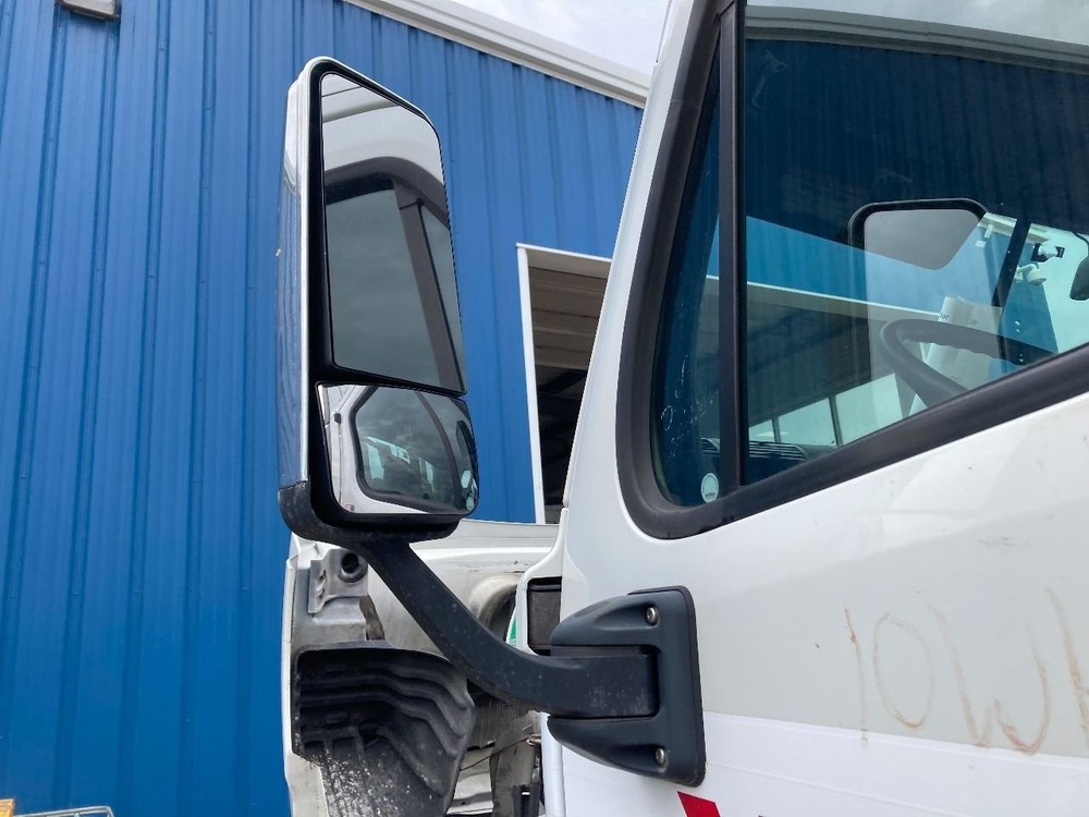 2008-2020 Freightliner CASCADIA POLY/CHROME Left/Driver Door Mirror - Used