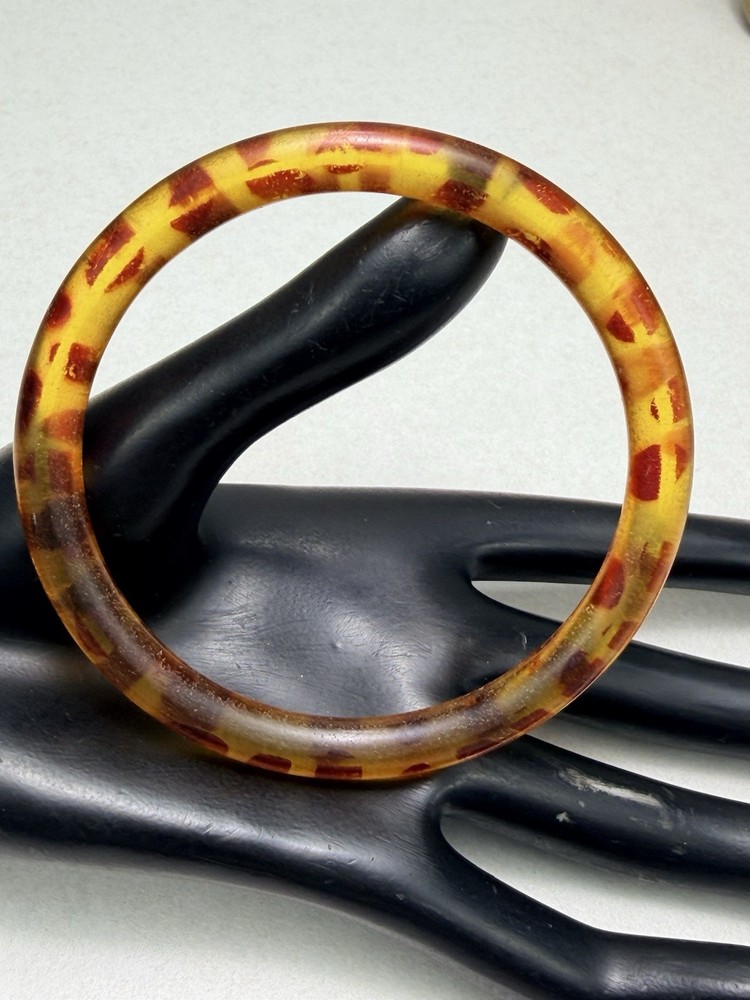 Vintage Lucite Thin Bangle Bracelet Stackable Retro Minimalist Size 8.5"