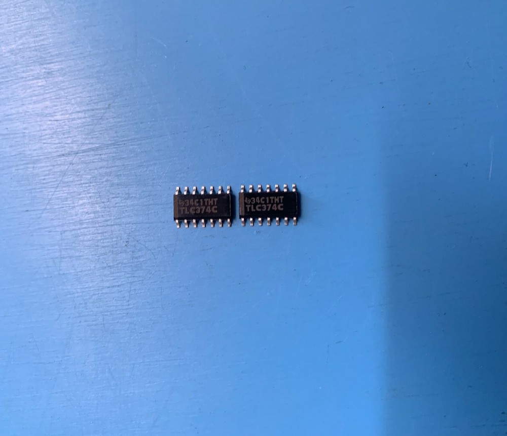 10x TLC374CD TEXAS INSTRUMENTS IC QUAD DIFF COMPARATOR 14 PIN SOIC CMOS MOS