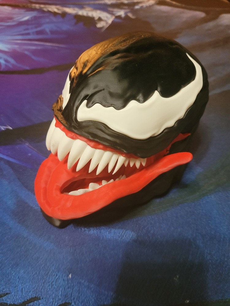 VENOM MTG Deck Box! 100 Cards Commander