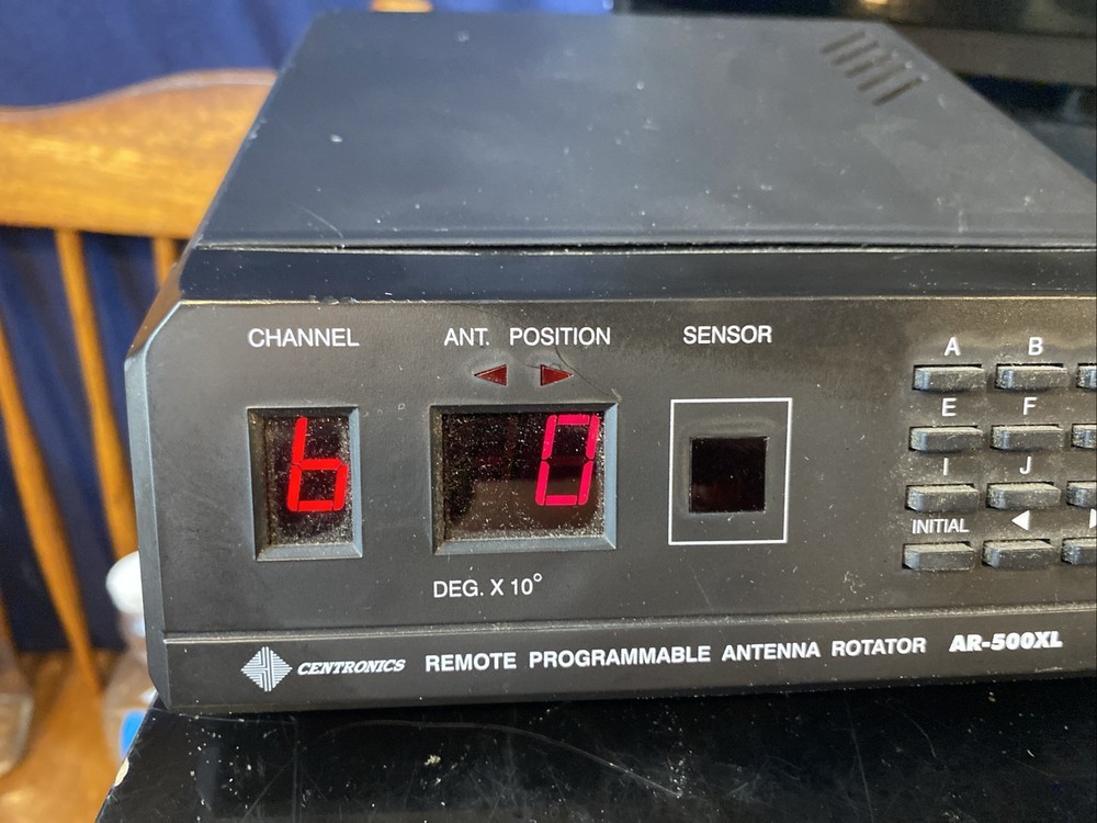 Centronics AR-500xl Programmable Antenna Rotator Controller Powers On
