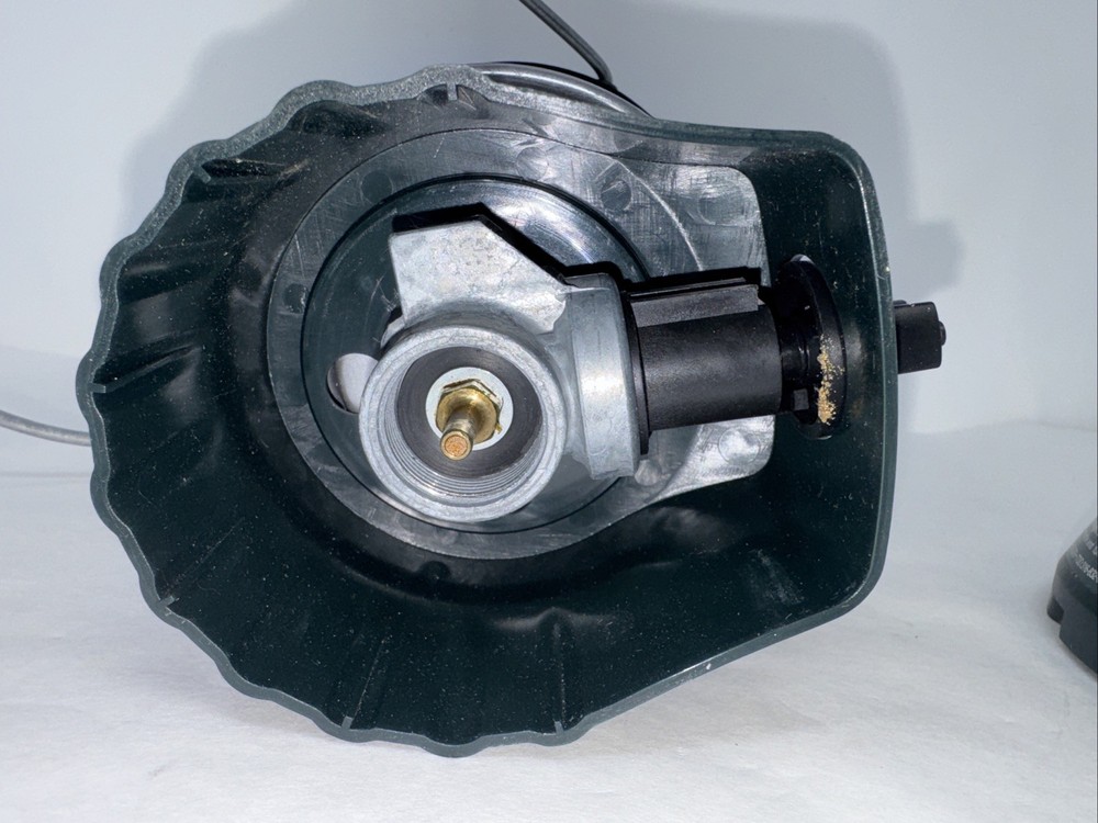 Coleman Propane 2 Mantle Lantern Model Camping 5155 UNTESTED