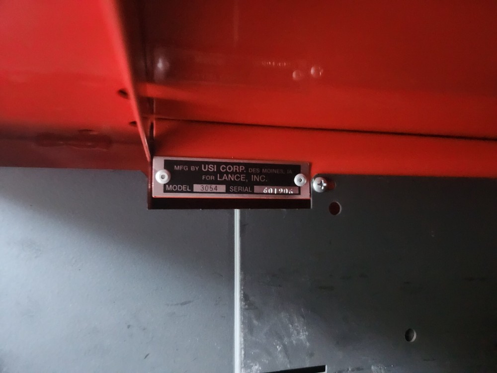 Lance Vending Machine 3054 - Used, in Working Condition