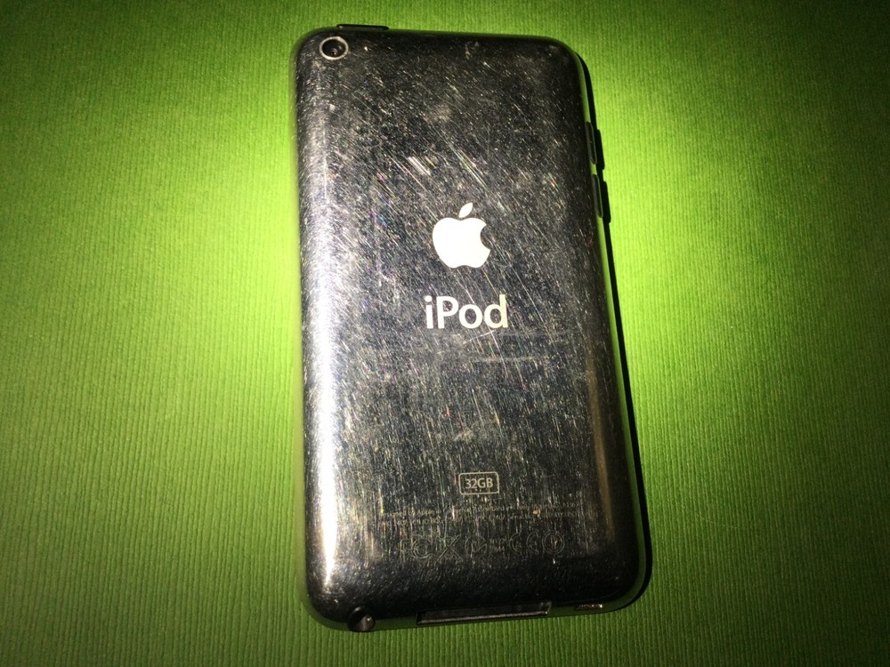iPod Touch 4th Generation Black 32GB MC544LL/A
