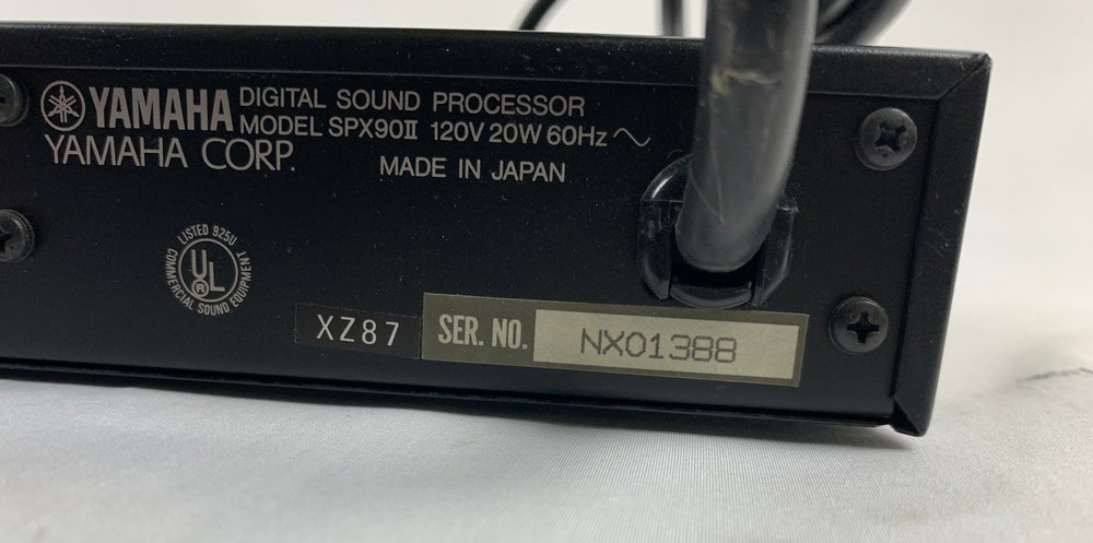 Yamaha SPX90 II Studio Multi-Effects Processor ReverbDelay SPX-90-II SPX90II