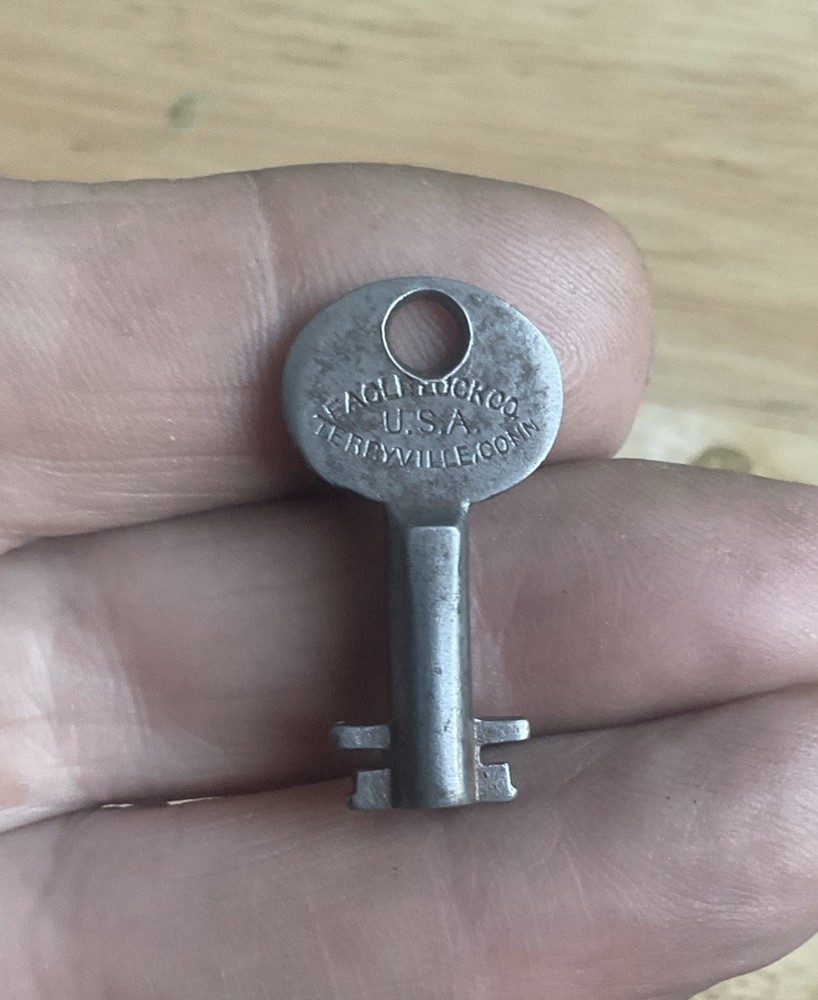 Vintage Eagle Lock Double Bit Hollow Barrel Key # 40E9