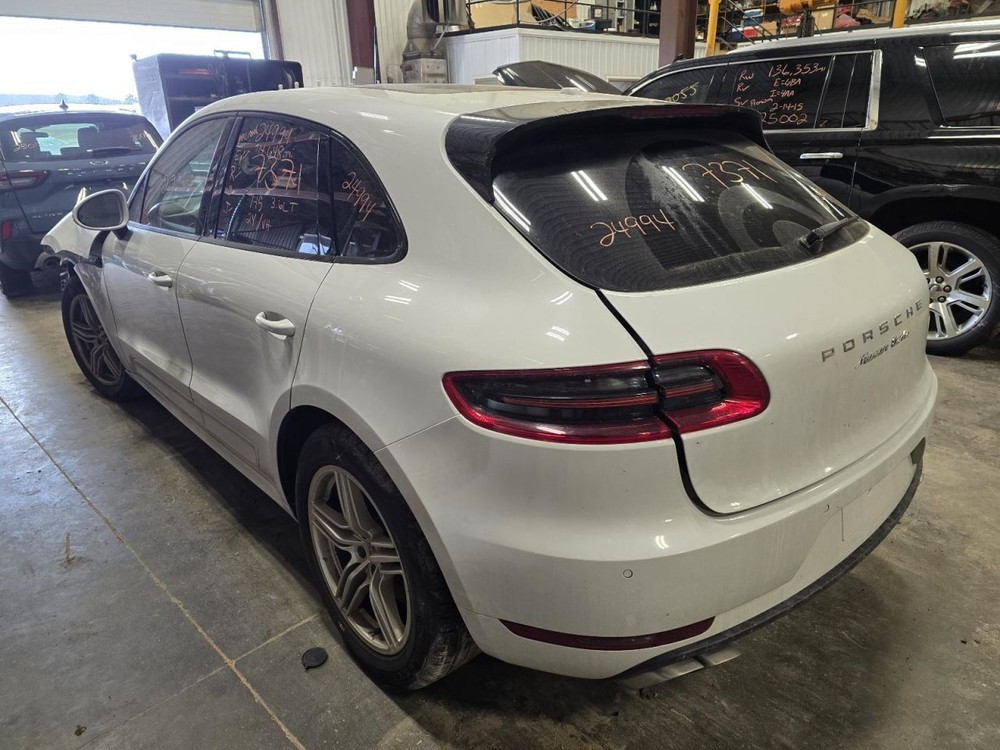 MACAN 2016 Jack 1538878