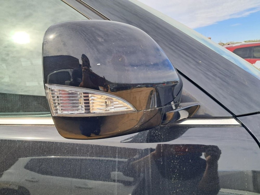 ARMADA 2017 Glove Box 4875505