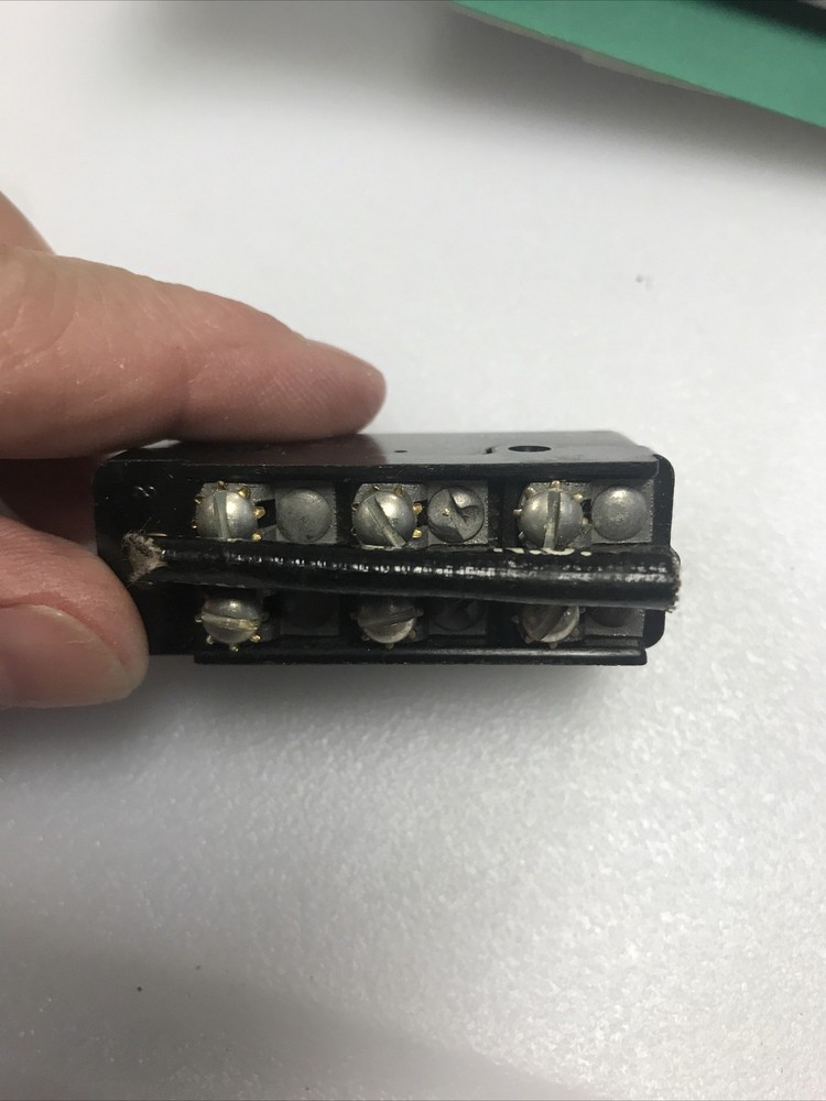 Micro D7-2R-A7 MS25008-1 Basic Switch Honeywell