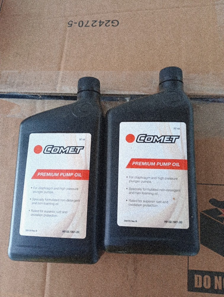 2 Qts,  Comet  Pump Oil  32oz