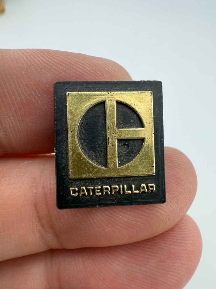 Caterpillar Logo Pin - Plastic - Wear