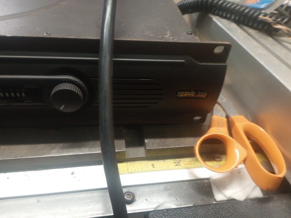 Sampson Servo 300 Audio Amplifier Powers Up