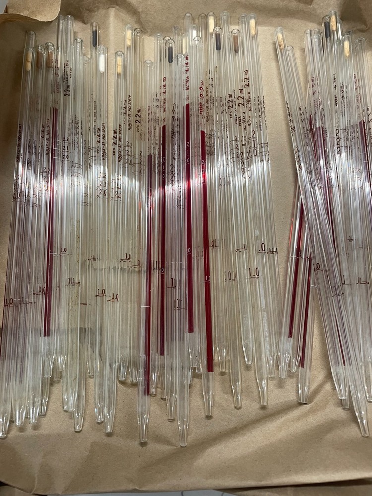 Assorted glass laboratory pipets