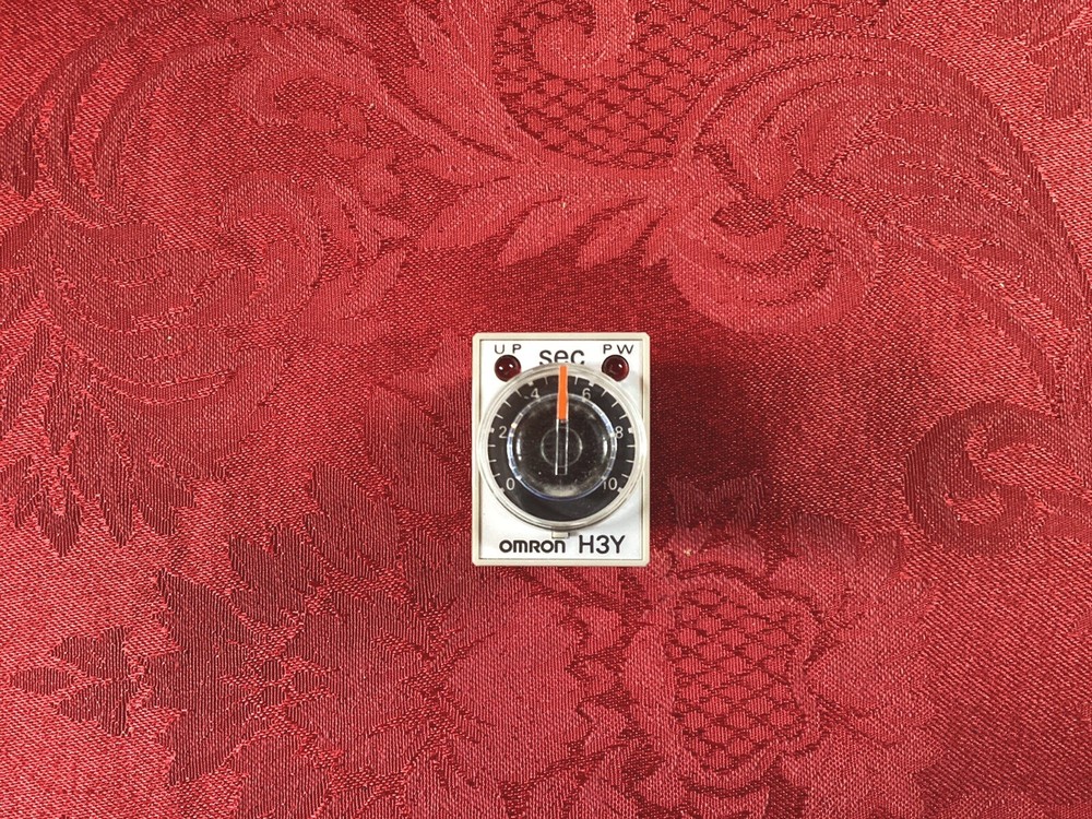 Omron H3Y-4 10 Second Timer 24 VDC “New”!