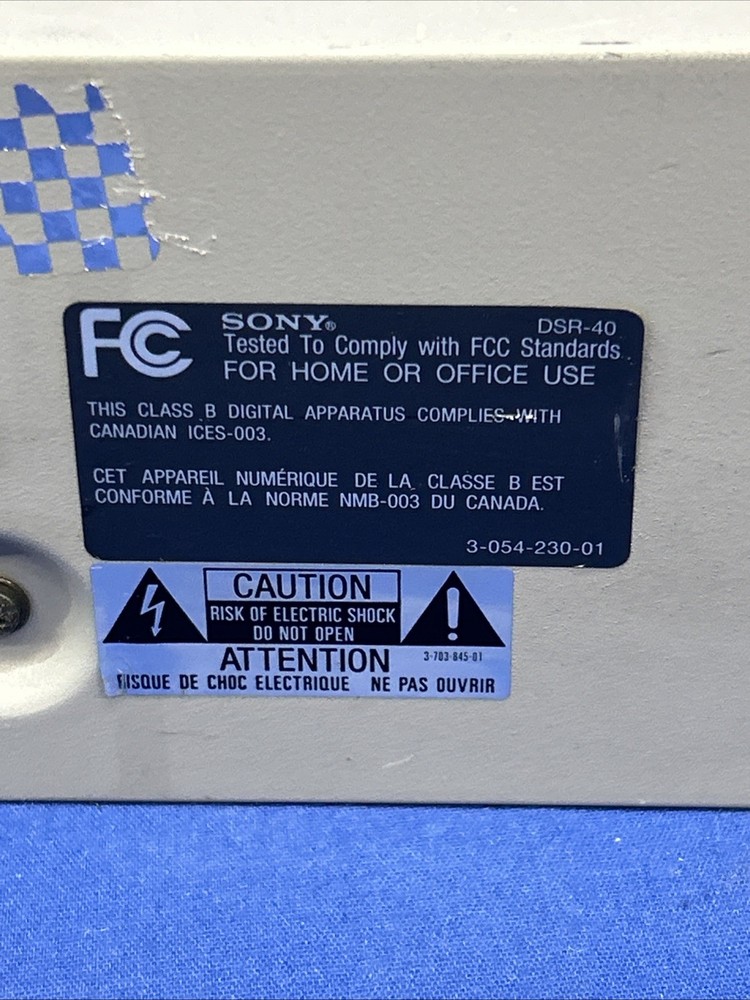 Sony DSR-40 DVCAM Digital Videocassette Recorder Deck Untested